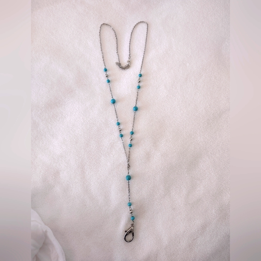 Must be in a bundle. Necklace, Like New